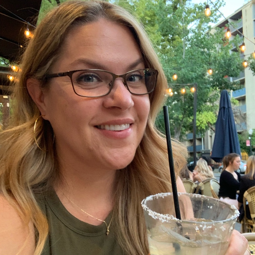 Meet your Posher, Nicole